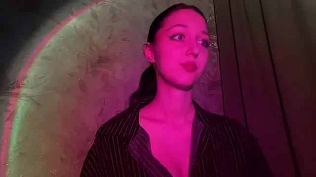 YourTemptation_'s cam snapshot