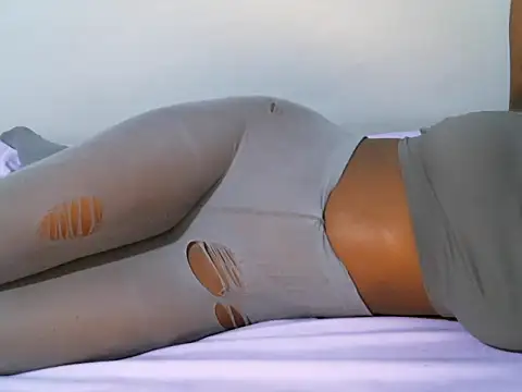 femaqueen's cam snapshot