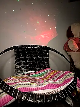 Naughty_Charly's cam snapshot