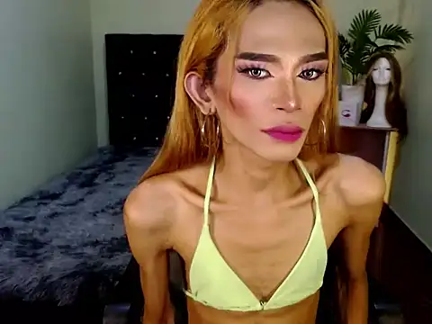 itsmeMonicaloove69 live sex cam