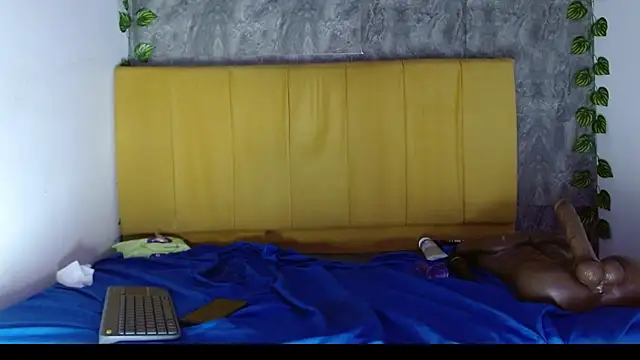 amara_leoncm live sex cam