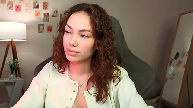 branchwithflowerss's cam snapshot