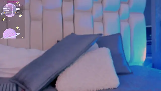 _GigiDoll_'s cam snapshot