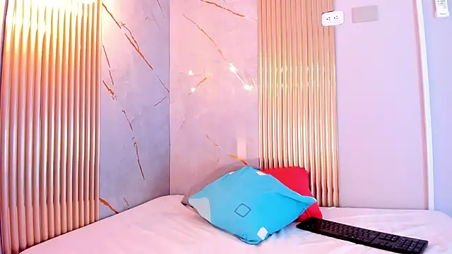 angie_harmony's cam snapshot