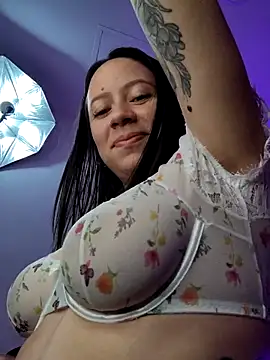 Annie_Petters's cam snapshot