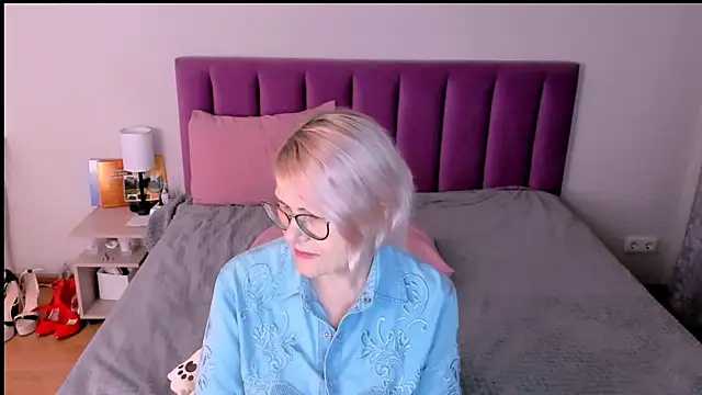 sabrinamacmarren's cam snapshot