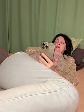 HotyEmily's cam snapshot