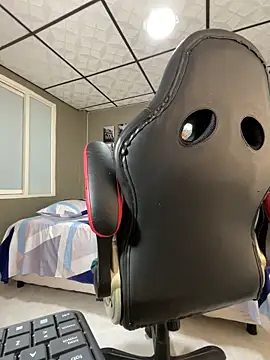 marcel_crawford96's cam snapshot