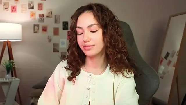 branchwithflowerss's cam snapshot