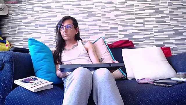 VioletaGomez_Co live sex cam