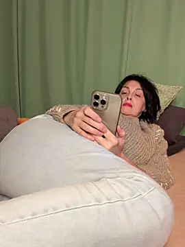 HotyEmily's cam snapshot