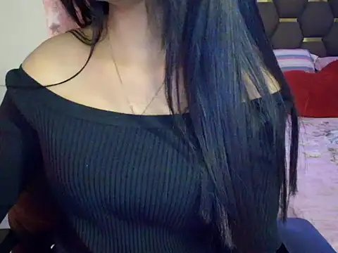 CUTE_princess_143's cam snapshot