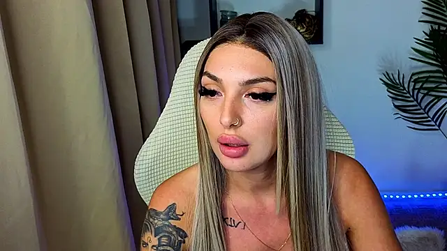 Raven_Ink's cam snapshot