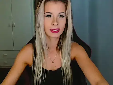 KristineGlow's cam snapshot