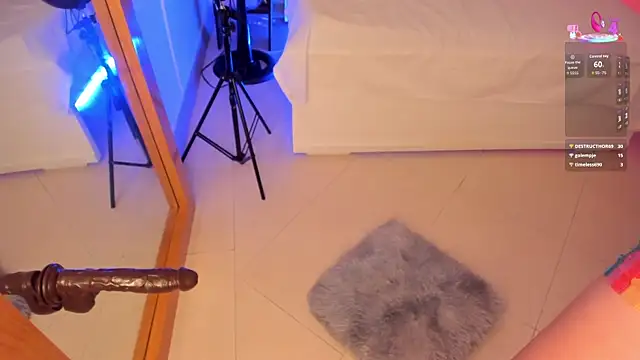 Emi_Rosee's cam snapshot