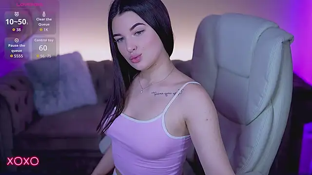 YourLolaBunny's cam snapshot