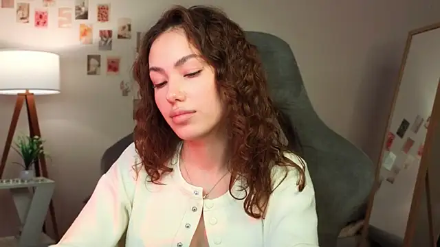 branchwithflowerss's cam snapshot