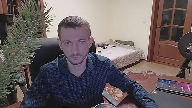 333Alone_in_theDark777's cam snapshot