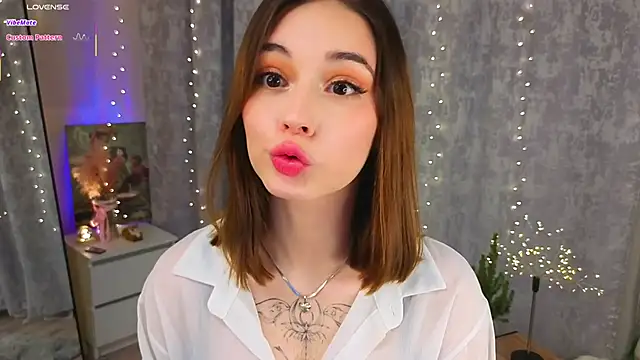 LunaraRada's cam snapshot