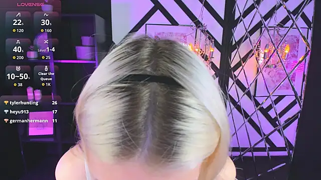 Anora_Less's cam snapshot