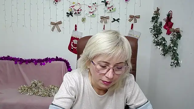 LaurenWishy's cam snapshot