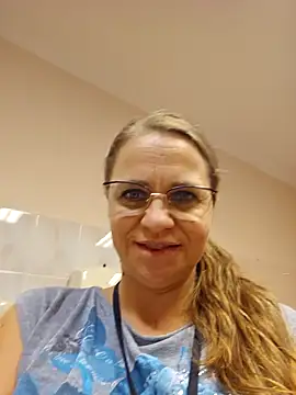 BLONDKICIA1's cam snapshot