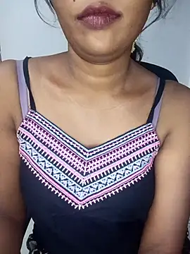 Tamil_kavinila's cam snapshot