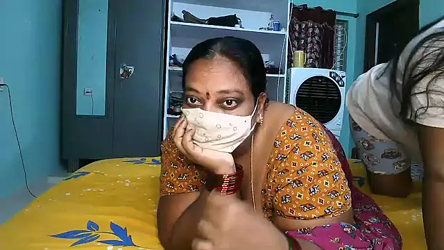 Honey__baby_'s cam snapshot