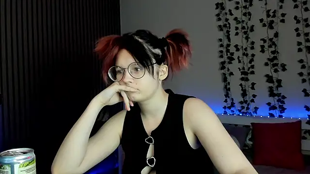 shy_elina01's cam snapshot