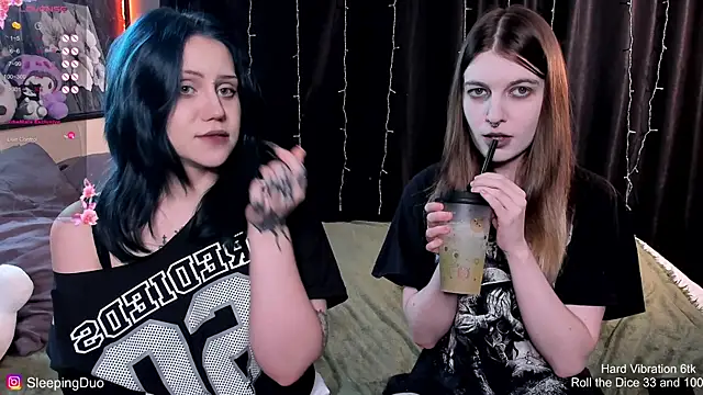 SleepingDuo live sex cam