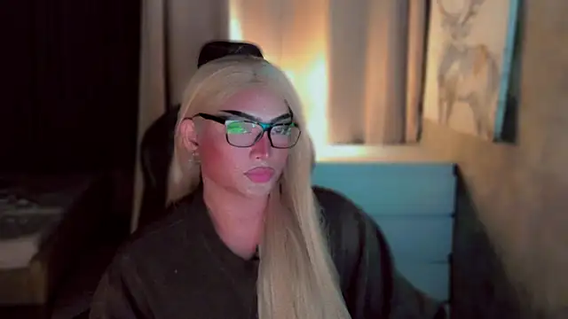 kaicromwell_'s cam snapshot