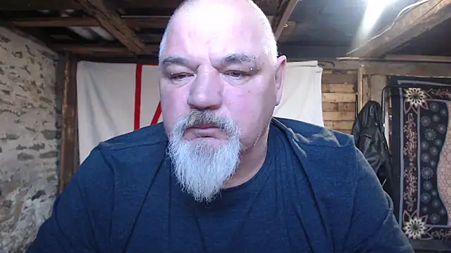 Newfiesausage1972 live sex cam