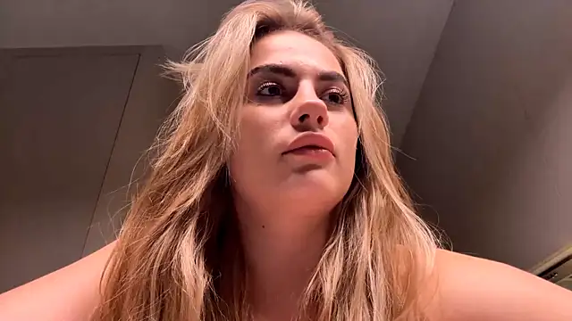 ShirlStyer's cam snapshot