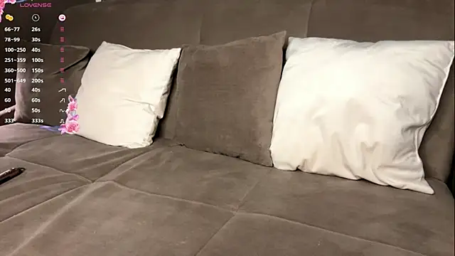 OraleeHollimon's cam snapshot