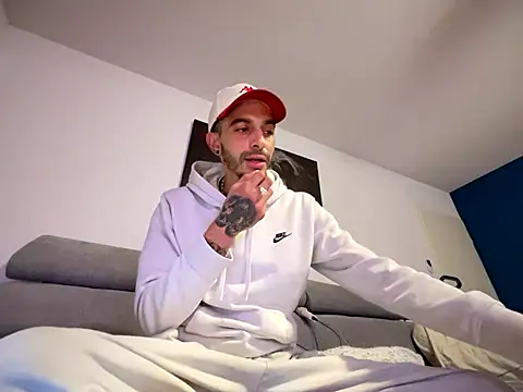 rebeu31313 live sex cam