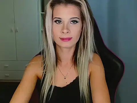 KristineGlow's cam snapshot