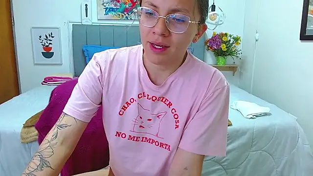 karlamorris_'s cam snapshot