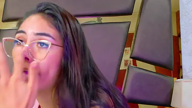 NicoleEsposito's cam snapshot