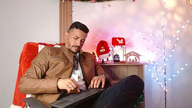 Reiko_85_'s cam snapshot