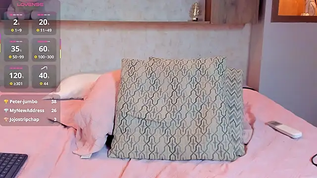 Emilly_Beaumont's cam snapshot