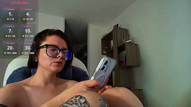 Hannah______'s cam snapshot