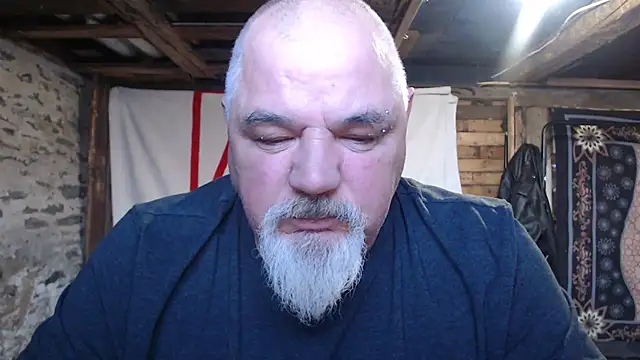 Newfiesausage1972 live sex cam