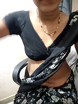 Sexyyy-ladieee5643's cam snapshot