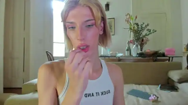 AliceSnowCatt live sex cam