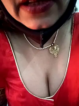 Taniya-2025 live sex cam