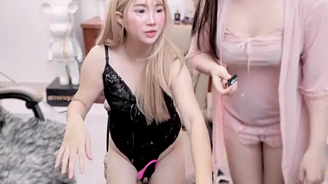 Lili_babii99's cam snapshot