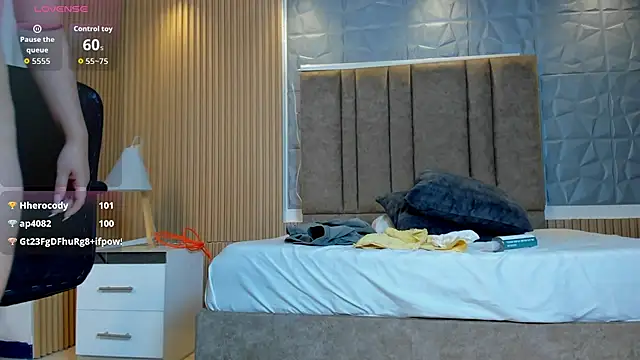 paulina_sweett_'s cam snapshot