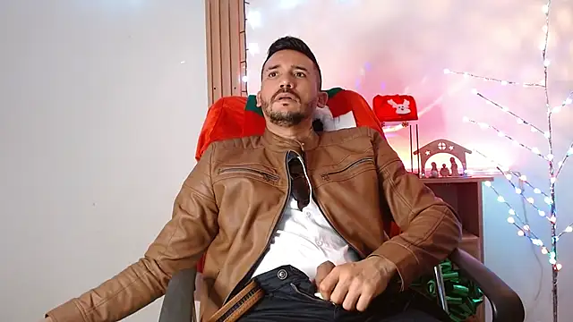 Reiko_85_ live sex cam