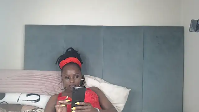 Jah-Queen's cam snapshot