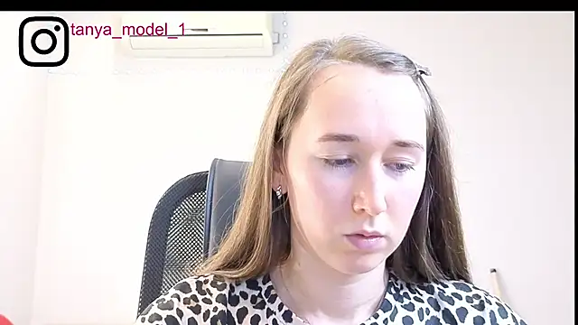 --Model--2's cam snapshot